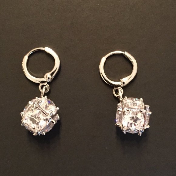 white gold plated crystal earrings - Picture 1 of 2